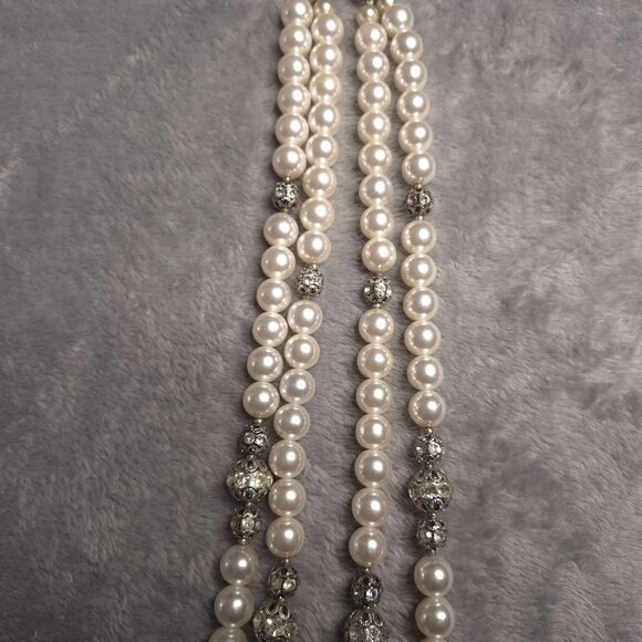 Vintage Faux Pearl Rhinestone Double-Strand Necklace Bow Clasp Imperfect - Picture 3 of 6